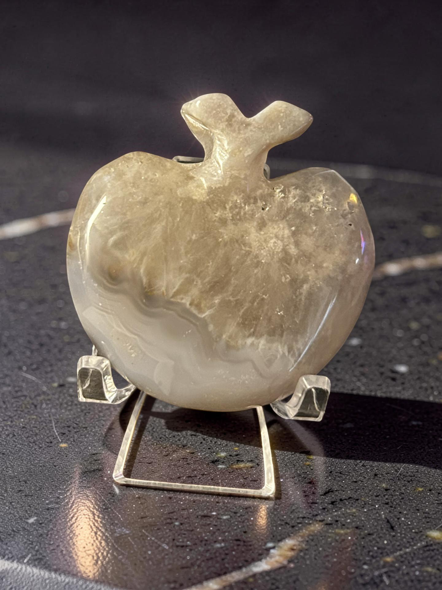 Flower Agate Apple Carving