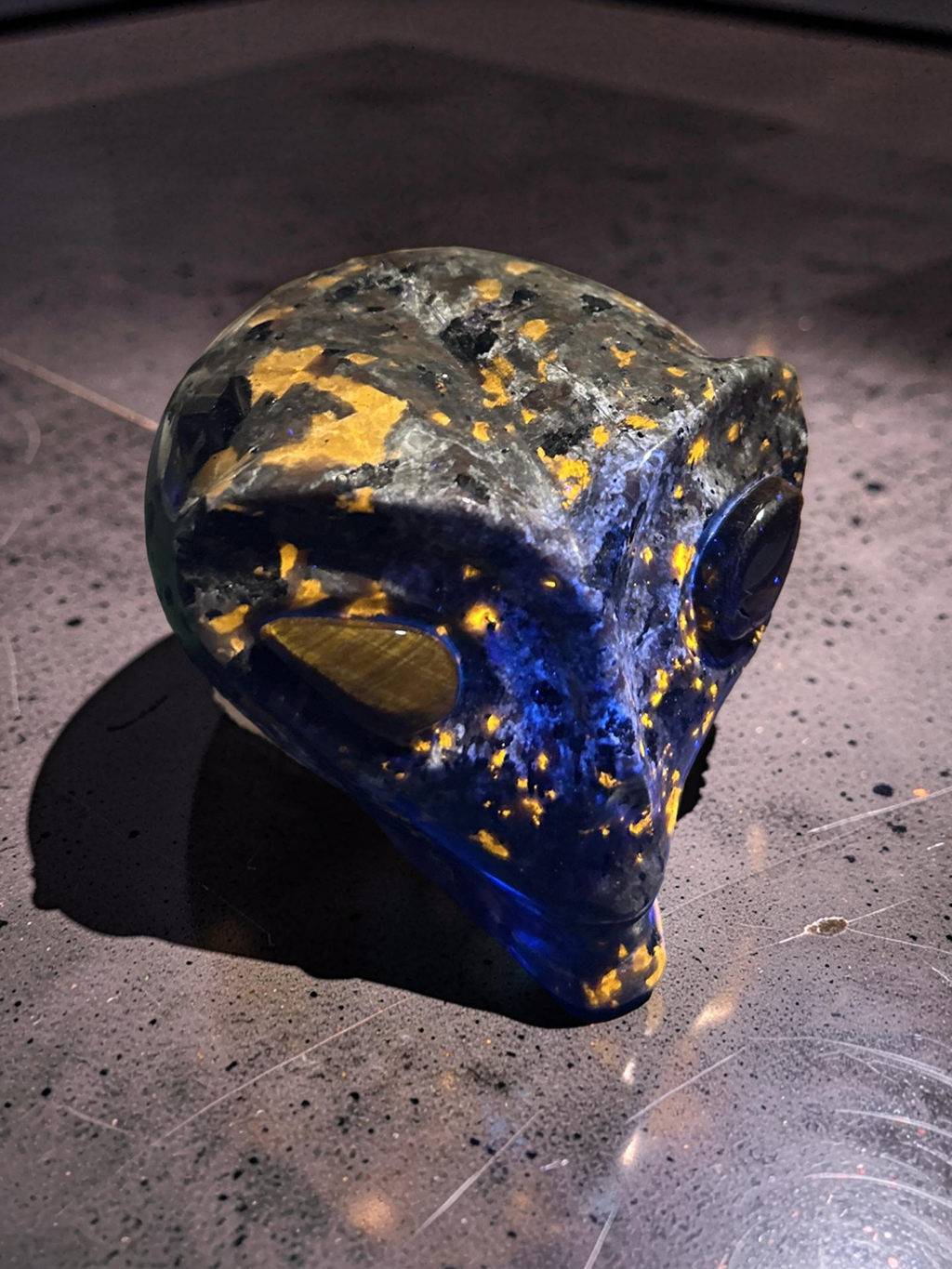 Yooperlite Alien Head Carving
