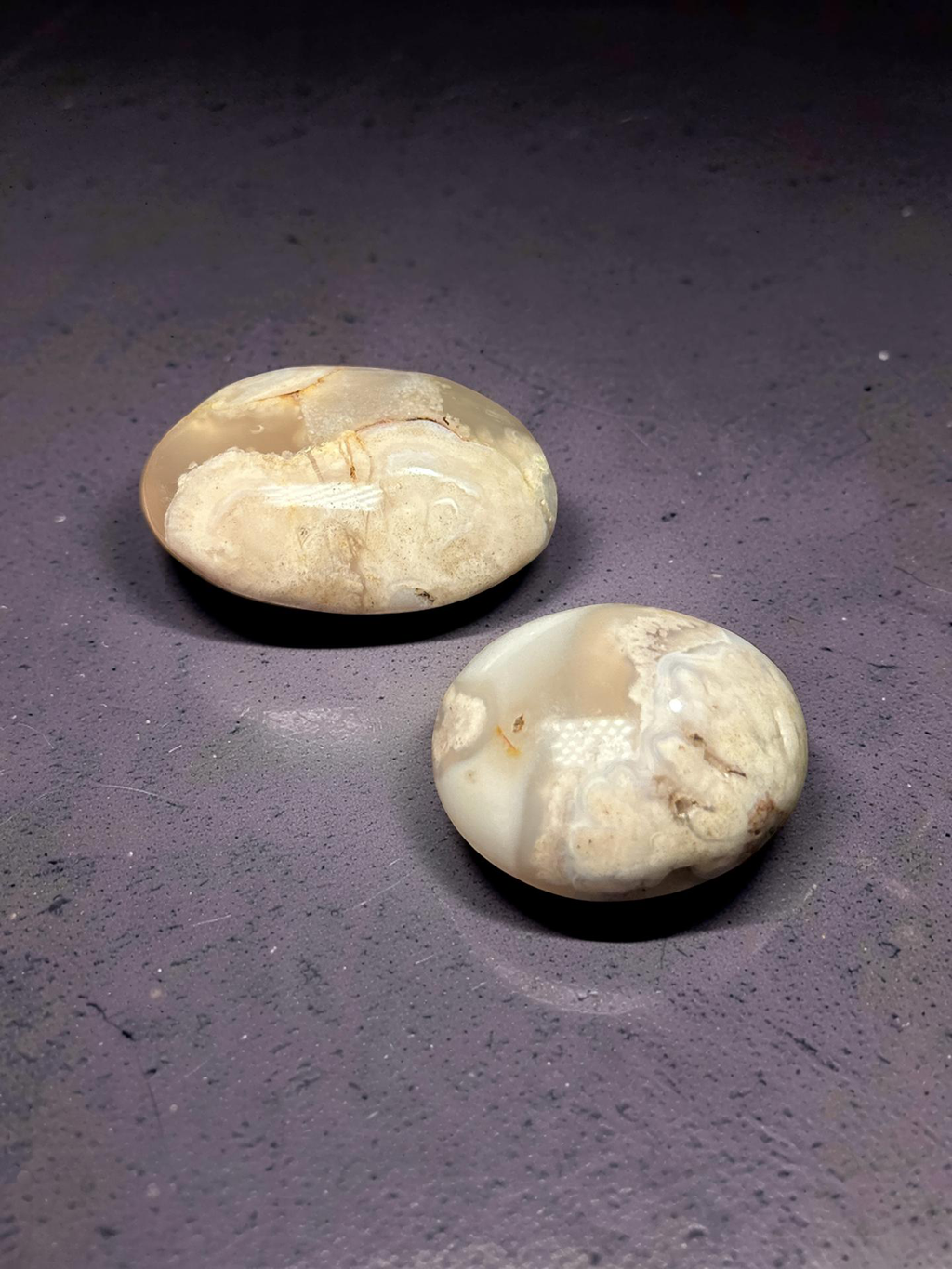 Flower Agate Palm Stone